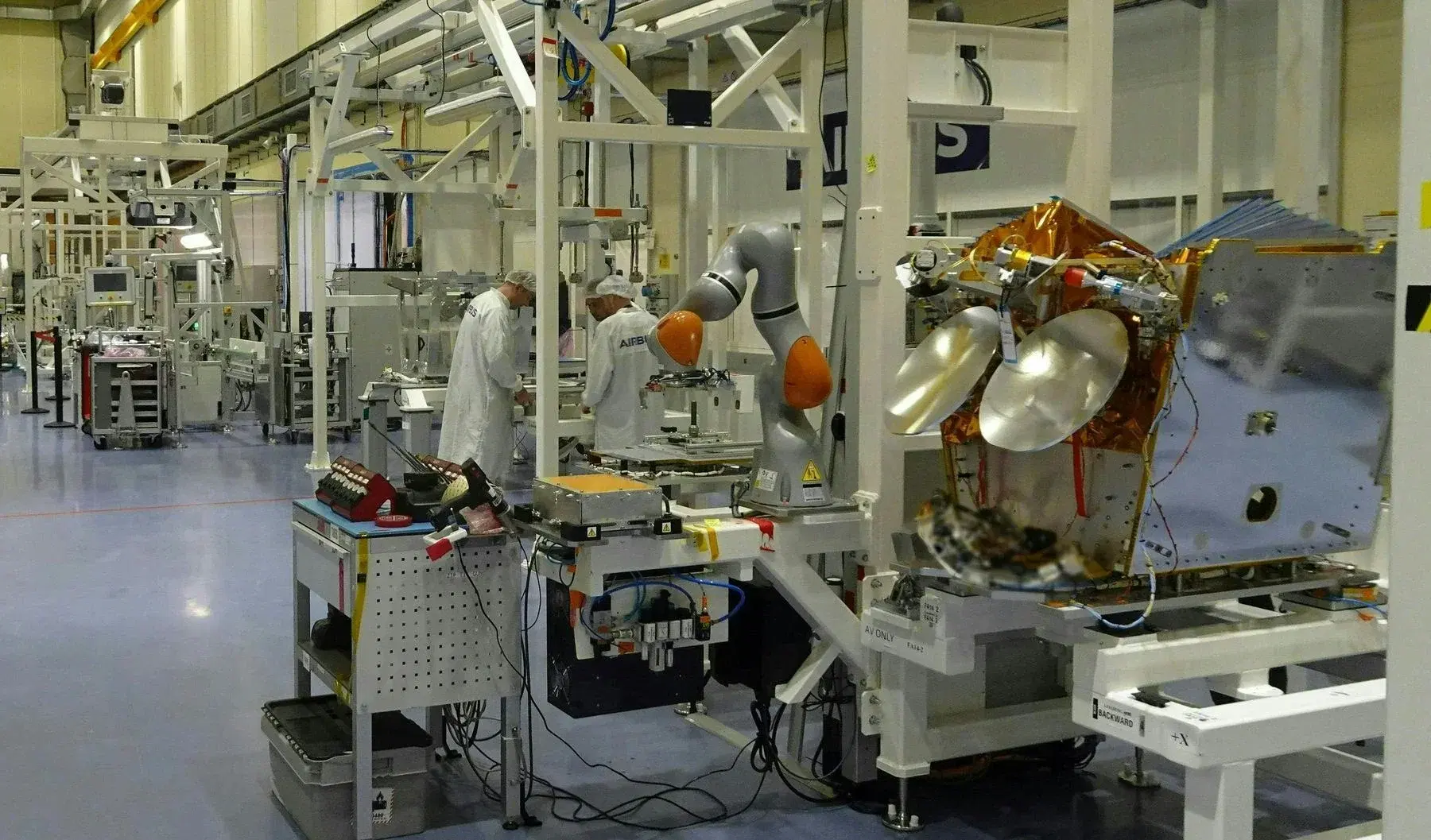 Airbus, OneWeb, Satellite, Airbus Defence and Space