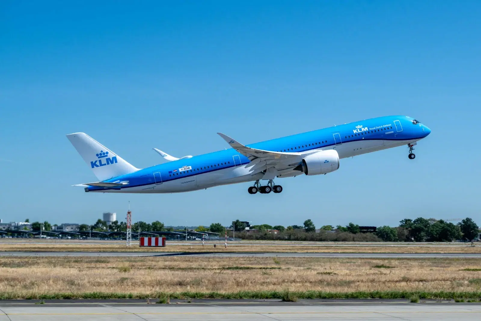 KLM welcomes first Airbus A350-900 to its fleet