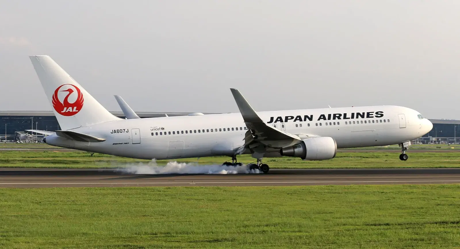 JAL, ANA announce higher fuel surcharges from November